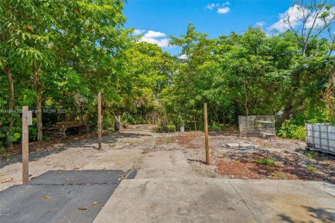House in Fort Lauderdale, Florida 2 bedrooms, 75.81 sq.m. № 1892584 - photo 18