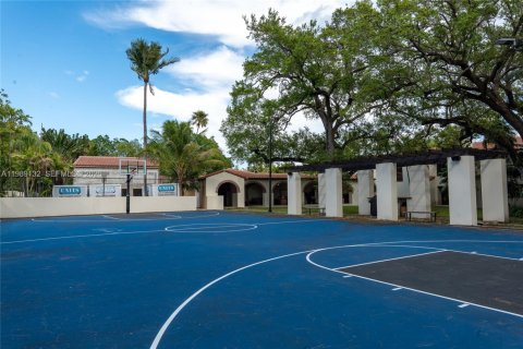 Casa en venta en Miami Beach, Florida, 6 dormitorios, 536.51 m2 № 2062289 - foto 7