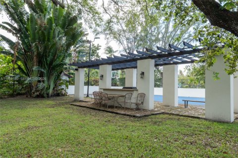Casa en venta en Miami Beach, Florida, 6 dormitorios, 536.51 m2 № 2062289 - foto 4