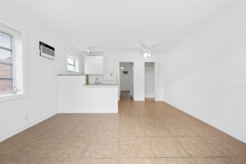 Immobilier commercial à vendre à Hollywood, Floride: 88.91 m2 № 2439225 - photo 3
