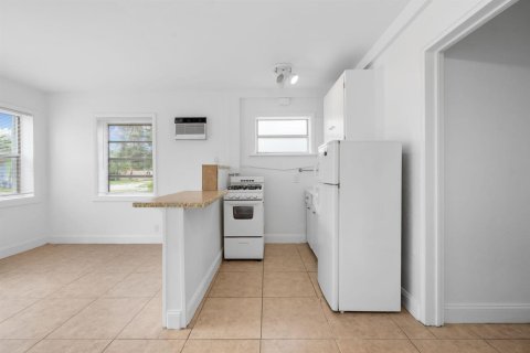 Immobilier commercial à vendre à Hollywood, Floride: 88.91 m2 № 2439225 - photo 6