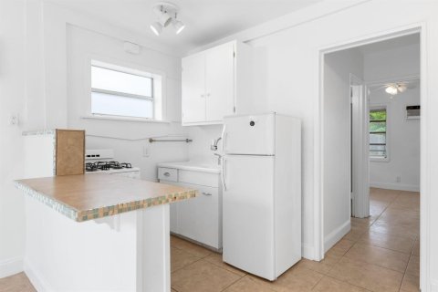 Immobilier commercial à vendre à Hollywood, Floride: 88.91 m2 № 2439225 - photo 5