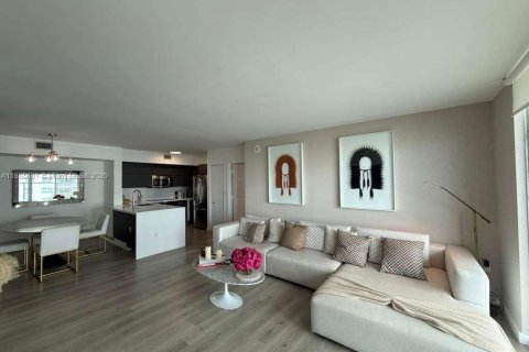 Condo à Miami, Floride, 2 chambres  № 2039202