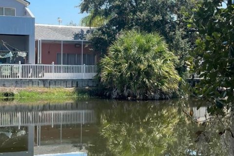 Touwnhouse à vendre à Kissimmee, Floride: 3 chambres, 160.54 m2 № 1852627 - photo 28