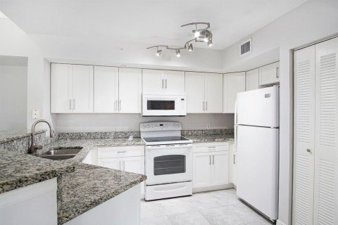 Купить кондоминиум в Уэст-Палм-Бич, Флорида 6 комнат, 120.77м2, № 2083047 - фото 10