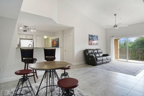 Купить кондоминиум в Уэст-Палм-Бич, Флорида 6 комнат, 120.77м2, № 2083047 - фото 4