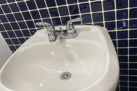 Снять в аренду кондоминиум в Хайалиа, Флорида 2 спальни, 89.19м2, № 2005409 - фото 8