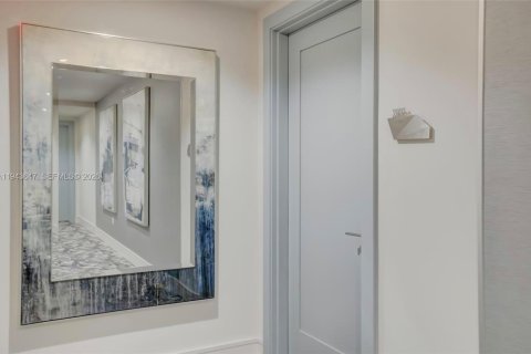 Condo in Fort Lauderdale, Florida, 3 bedrooms  № 2059946 - photo 30