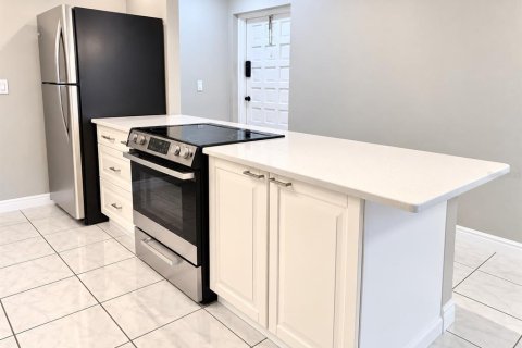 Copropriété à louer à Clearwater, Floride: 2 chambres, 97.55 m2 № 2391183 - photo 3