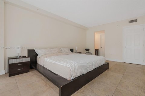 Copropriété à louer à Miami Beach, Floride: 2 chambres, 99.31 m2 № 2252129 - photo 24