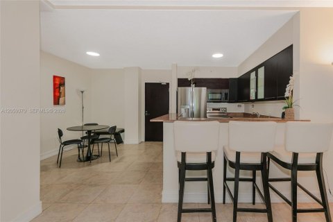 Copropriété à louer à Miami Beach, Floride: 2 chambres, 99.31 m2 № 2252129 - photo 7