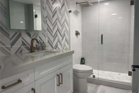 Condo in Miami Beach, Florida, 2 bedrooms  № 2076725