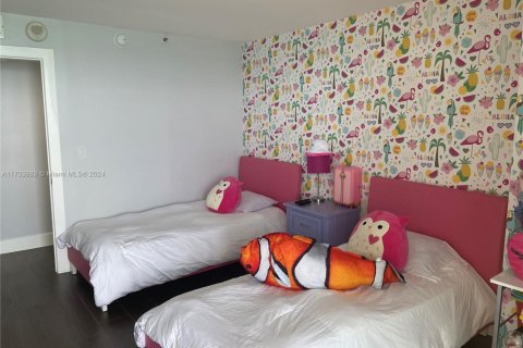 Condo in Miami Beach, Florida, 2 bedrooms  № 2076725 - photo 23
