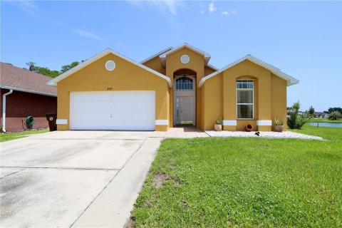 House in Kissimmee, Florida 3 bedrooms, 136.19 sq.m. № 2230005