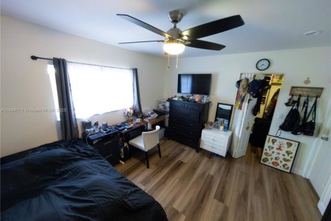 Touwnhouse à louer à Miami, Floride: 2 chambres, 130.62 m2 № 1944871 - photo 16