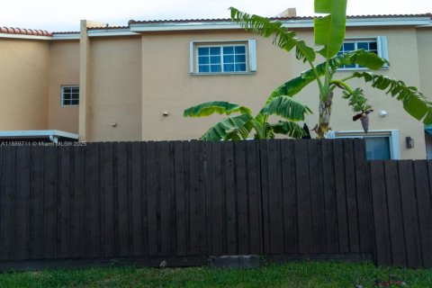 Touwnhouse à louer à Miami, Floride: 2 chambres, 130.62 m2 № 1944871 - photo 20