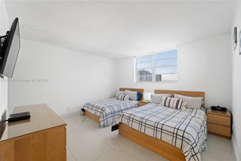Condominio en venta en Hollywood, Florida, 1 dormitorio, 81.75 m2 № 1859826 - foto 16
