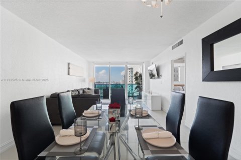 Condominio en venta en Hollywood, Florida, 1 dormitorio, 81.75 m2 № 1859826 - foto 8