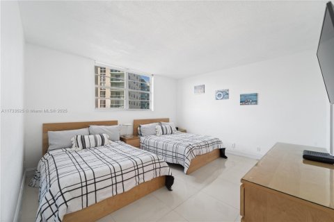 Condominio en venta en Hollywood, Florida, 1 dormitorio, 81.75 m2 № 1859826 - foto 15