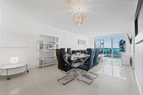 Condominio en venta en Hollywood, Florida, 1 dormitorio, 81.75 m2 № 1859826 - foto 7