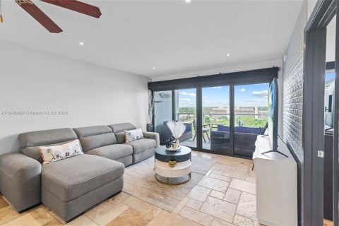 Condominio en alquiler en Pompano Beach, Florida, 2 dormitorios, 93.09 m2 № 1845502 - foto 4