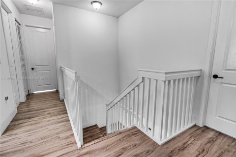 Снять в аренду виллу или дом в Хайалиа, Флорида 3 спальни, 212.84м2, № 1964975 - фото 10