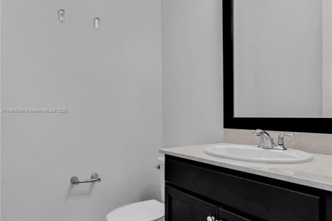 Снять в аренду виллу или дом в Хайалиа, Флорида 3 спальни, 212.84м2, № 1964975 - фото 9