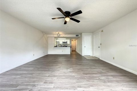 Condominio en alquiler en Kissimmee, Florida, 3 dormitorios, 119.57 m2 № 2237523 - foto 6