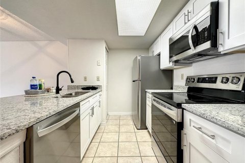 Condominio en alquiler en Kissimmee, Florida, 3 dormitorios, 119.57 m2 № 2237523 - foto 8
