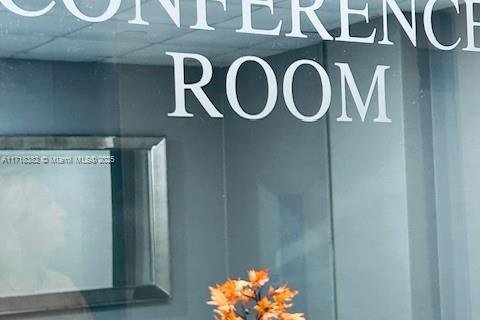 Condo in Miami Beach, Florida, 1 bedroom  № 1471857 - photo 17