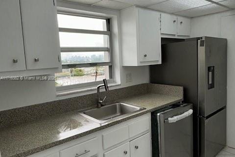 Condo in Miami Beach, Florida, 1 bedroom  № 1471857 - photo 23