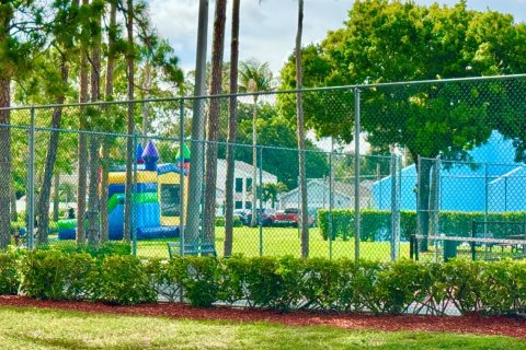 Villa ou maison à vendre à West Palm Beach, Floride: 3 chambres, 148.27 m2 № 2247955 - photo 17
