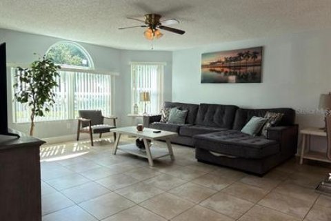 Copropriété à louer à Kissimmee, Floride: 3 chambres, 113.34 m2 № 2351494 - photo 2
