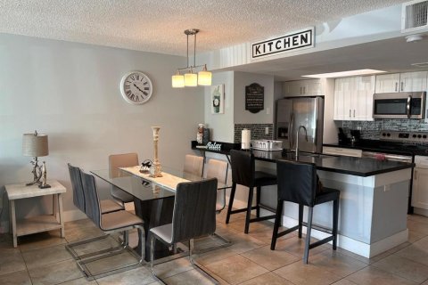 Copropriété à louer à Kissimmee, Floride: 3 chambres, 113.34 m2 № 2351494 - photo 11