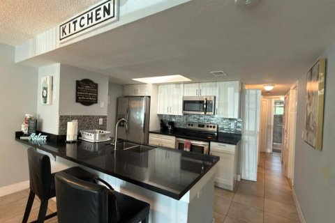 Copropriété à louer à Kissimmee, Floride: 3 chambres, 113.34 m2 № 2351494 - photo 7