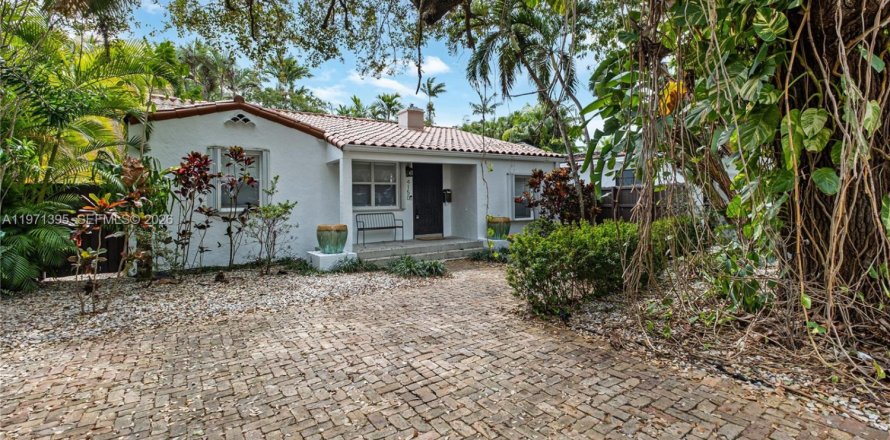 Дом в Майами, Флорида 3 спальни, 155.33м2 № 2041182