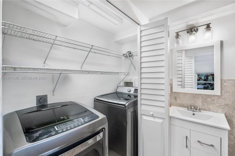 Снять в аренду виллу или дом в Майами, Флорида 3 спальни, 155.33м2, № 2041182 - фото 30