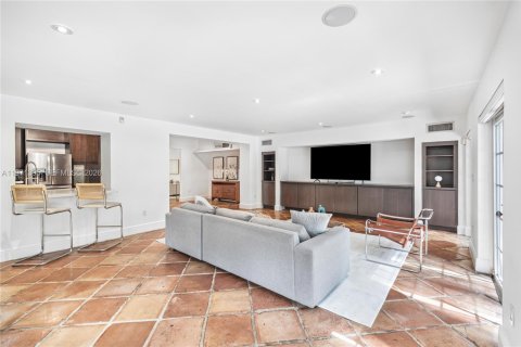 Снять в аренду виллу или дом в Майами, Флорида 3 спальни, 155.33м2, № 2041182 - фото 12