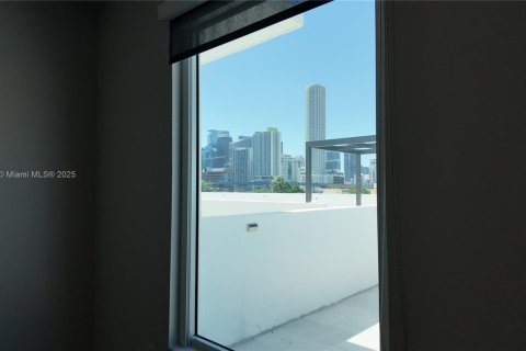 Condo in Miami, Florida, 2 bedrooms  № 1864224 - photo 28