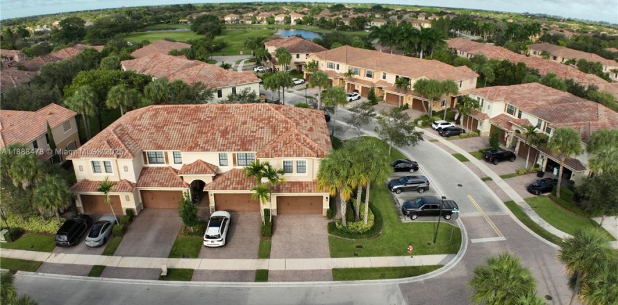 Townhouse in Parkland, Florida 3 bedrooms, 174.1 sq.m. № 1945330