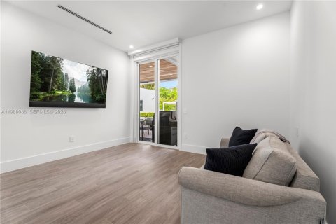 Купить виллу или дом в Пайнкрест, Флорида 6 спален, 693.98м2, № 2056129 - фото 22