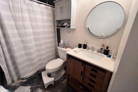 Casa en venta en Miami, Florida, 3 dormitorios, 150.69 m2 № 2031900 - foto 7