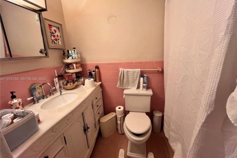 Casa en venta en Miami, Florida, 3 dormitorios, 150.69 m2 № 2031900 - foto 8