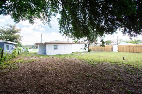 House in Orlando, Florida 3 bedrooms, 95.78 sq.m. № 2151573 - photo 14