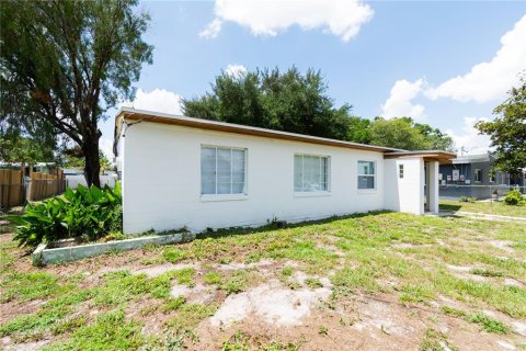 House in Orlando, Florida 3 bedrooms, 95.78 sq.m. № 2151573 - photo 18