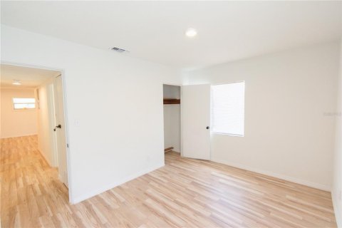House in Orlando, Florida 3 bedrooms, 95.78 sq.m. № 2151573 - photo 8