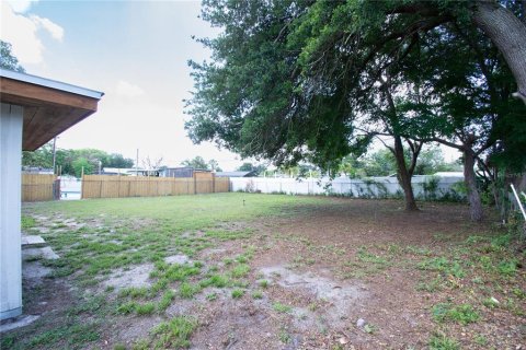 House in Orlando, Florida 3 bedrooms, 95.78 sq.m. № 2151573 - photo 13