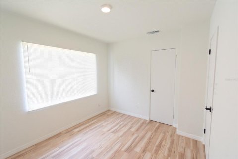 House in Orlando, Florida 3 bedrooms, 95.78 sq.m. № 2151573 - photo 11