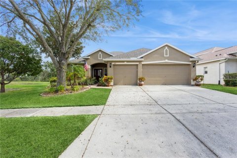 House in Valrico, Florida 3 bedrooms, 181.44 sq.m. № 2105489 - photo 2