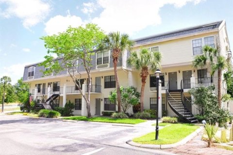Townhouse in Orlando, Florida 2 bedrooms, 104.79 sq.m. № 2148751